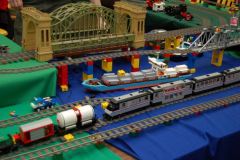 01_train_show_10