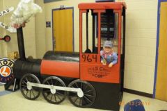 03_train_show_10