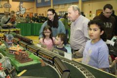 020_train_show75