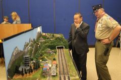 160_train_show141