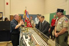 170_train_show147